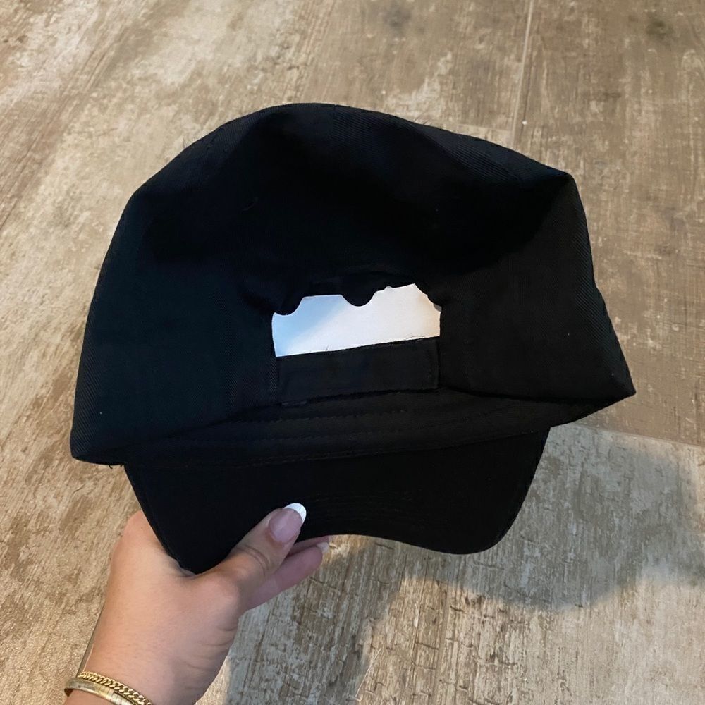 Trendy hat   - Picture 4 of 4